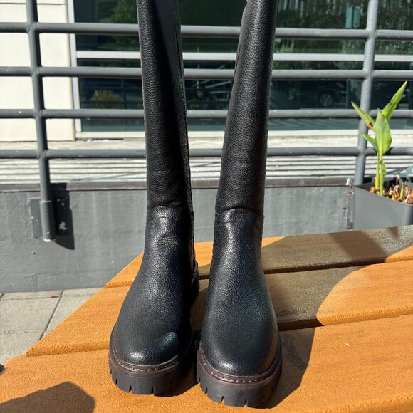 Brand New - Giani Bernini Women's Wide Calf Memory Foam Knee High Boots Sz 8 - Picture 2 of 4